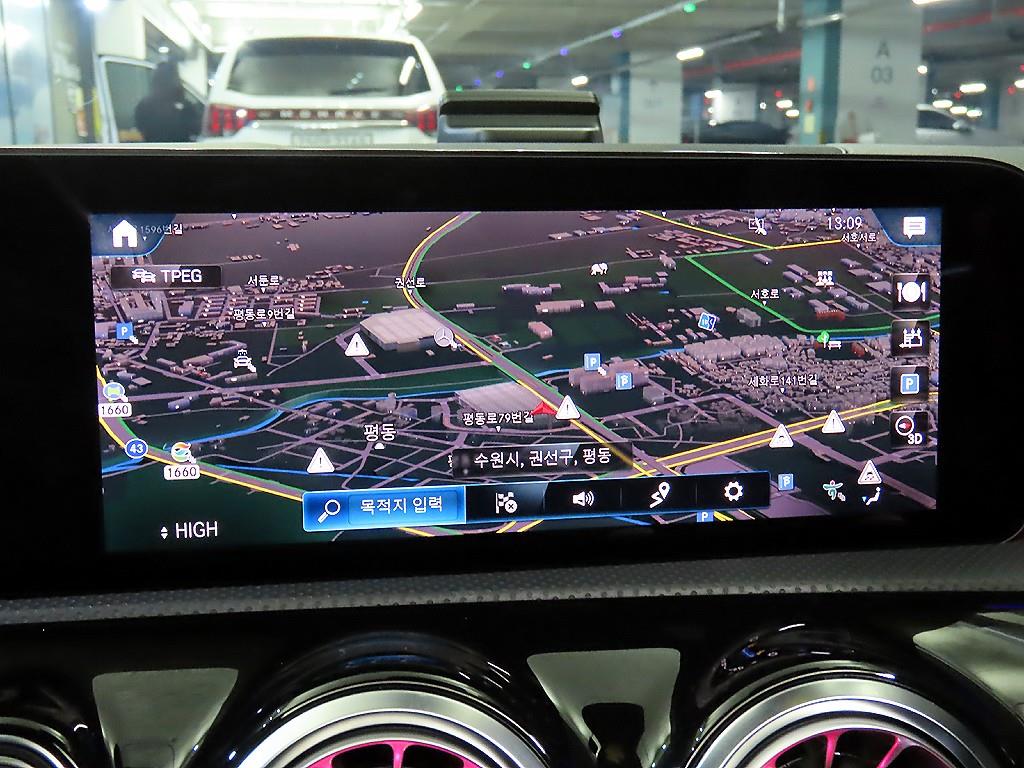 벤츠 A클래스(4세대) A35 AMG 4매틱 세단 - 이미지 9