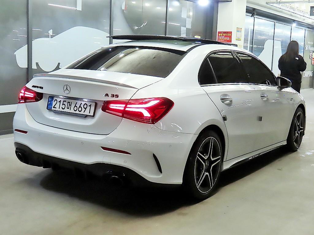 벤츠 A클래스(4세대) A35 AMG 4매틱 세단 - 이미지 15