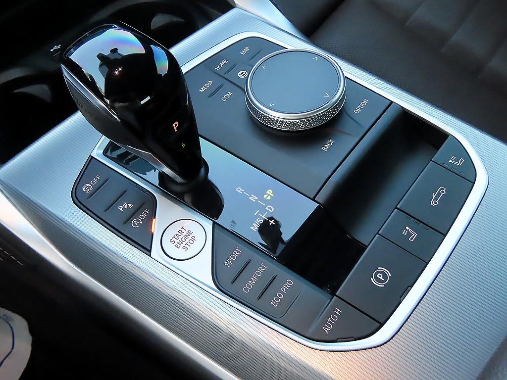 BMW 4시리즈(2세대) 컨버터블 420i M 스포츠팩