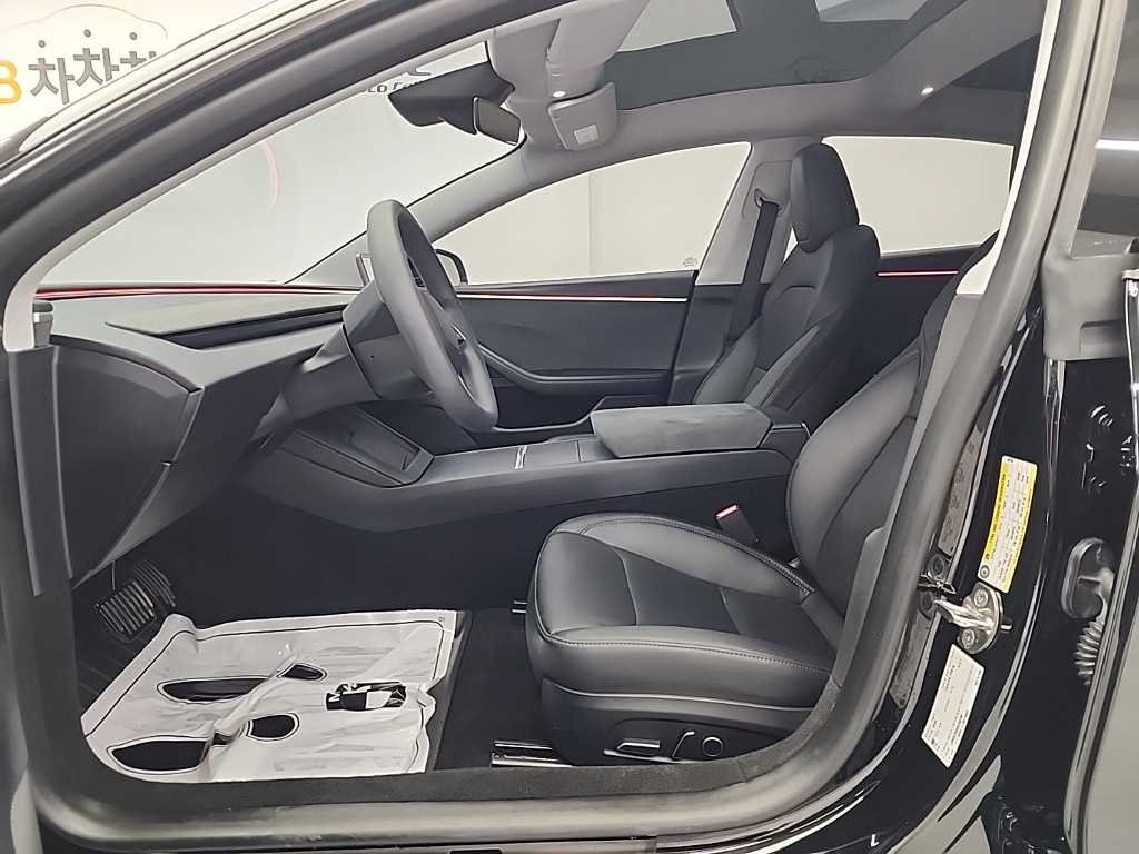 테슬라 모델 3 AWD 롱 레인지 - 이미지 4