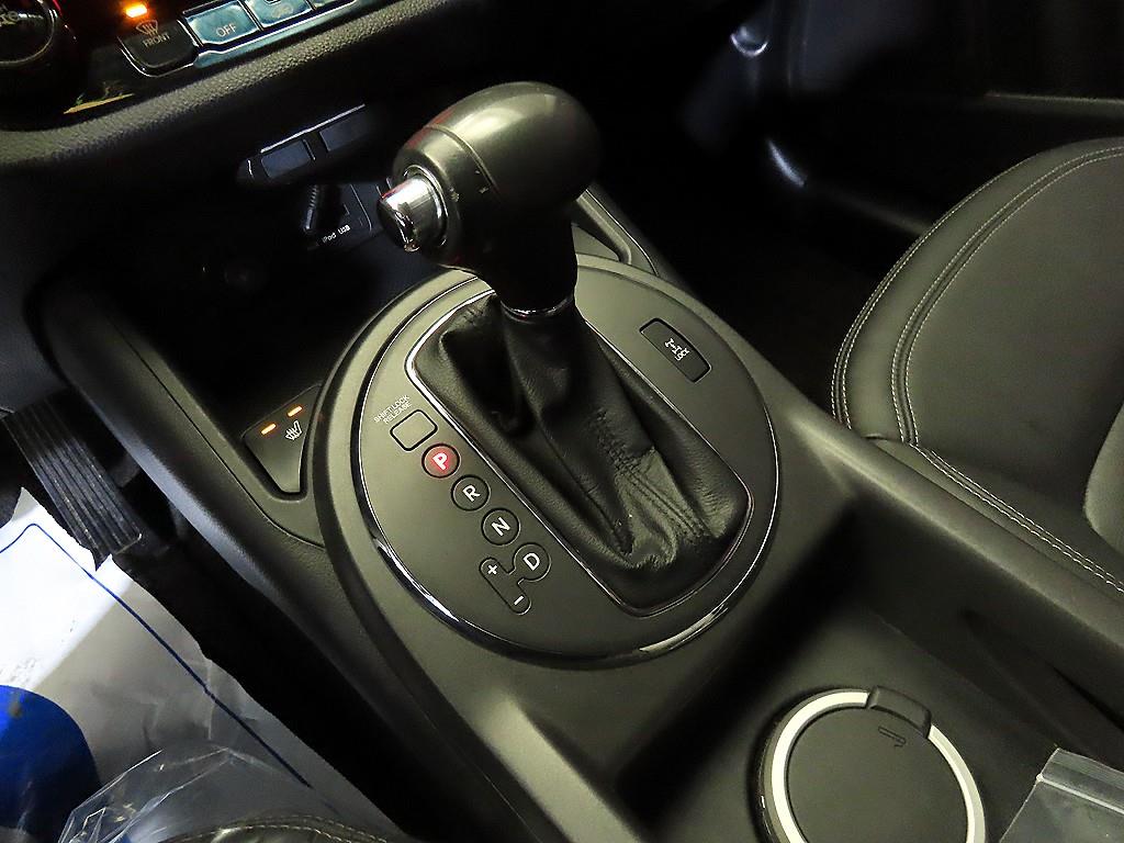 기아 스포티지 R 디젤 R2.0 4WD TLX 최고급형