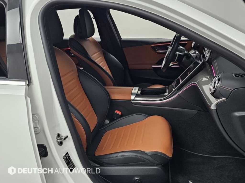 벤츠 C클래스(5세대) C300 AMG 라인 - 이미지 9