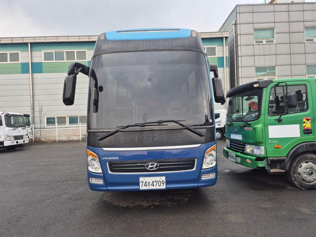 현대 유니버스 디젤 노블 - 이미지 8