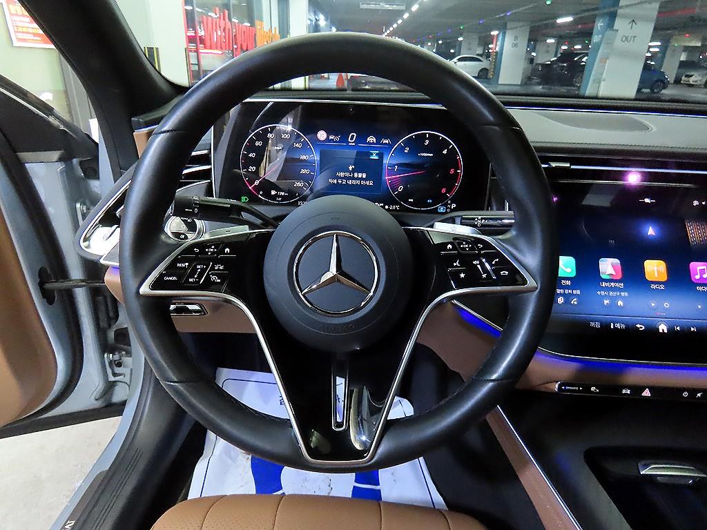 벤츠 E클래스(6세대) E220d 4매틱 익스클루시브 - 이미지 12