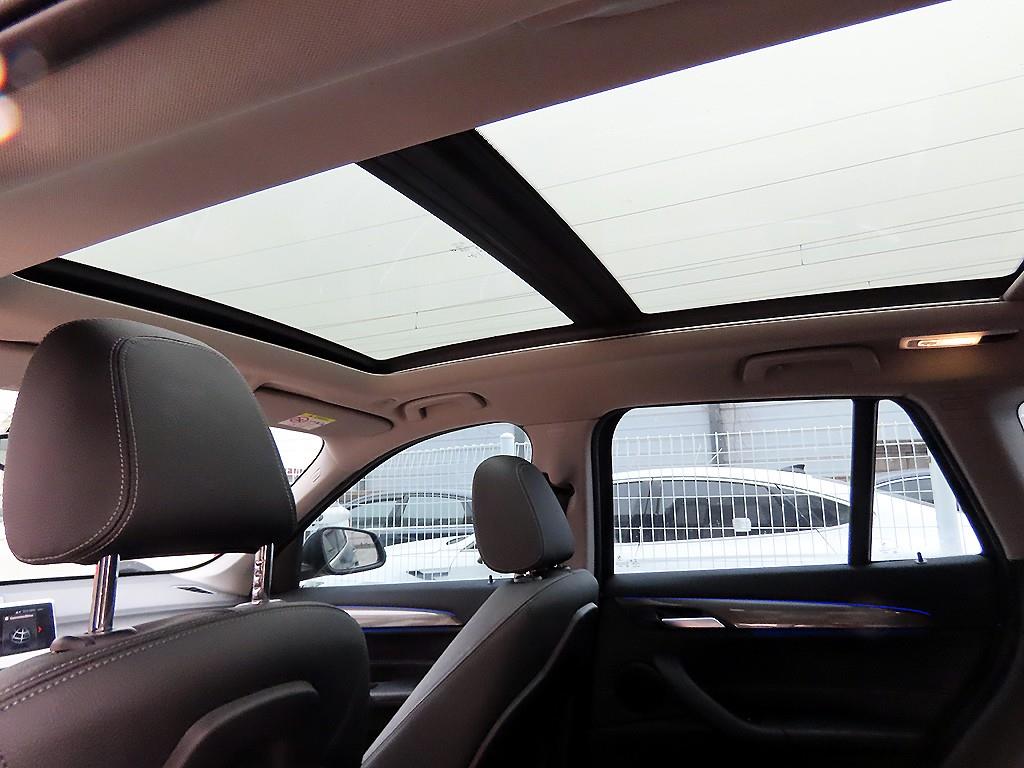 BMW X1(2세대) 18d xDrive x라인 스페셜에디션 - 이미지 9