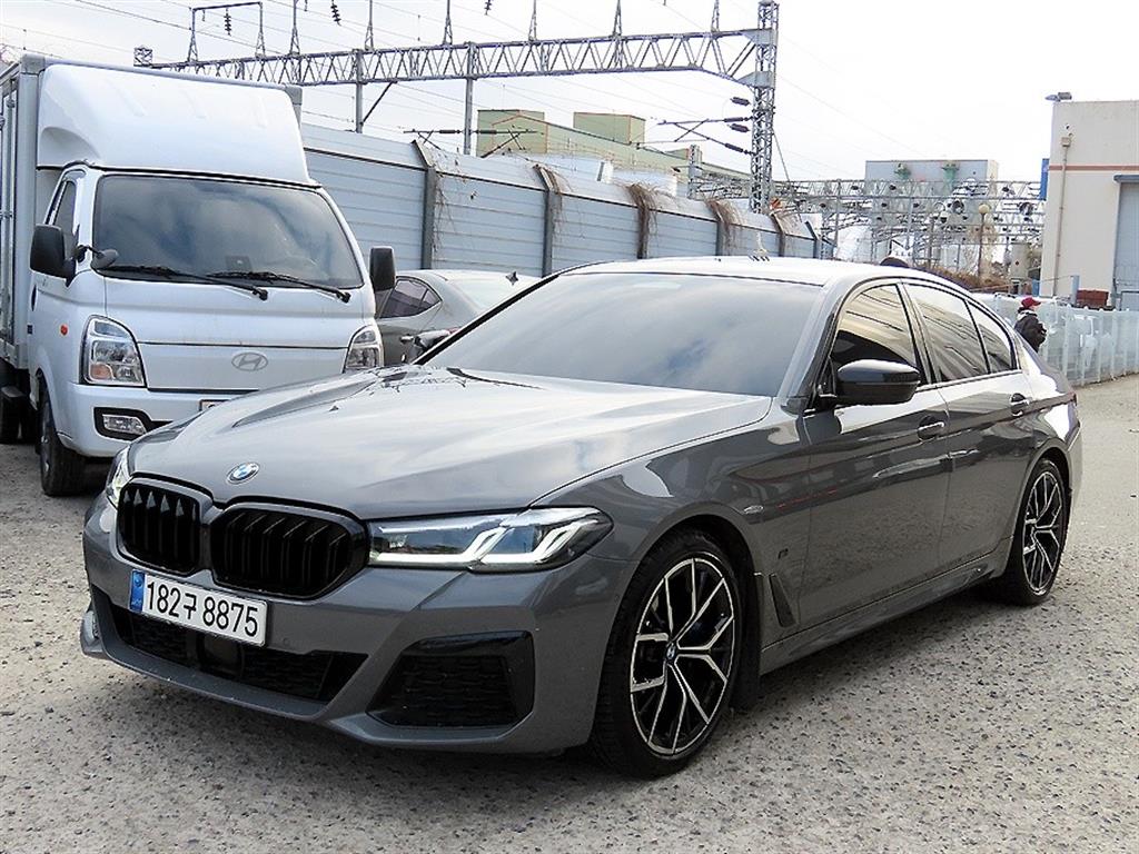 BMW 5시리즈(7세대) 530i M 스포츠팩 - 이미지 12