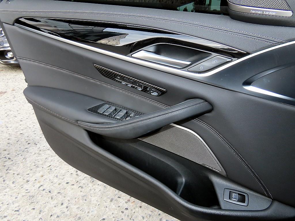 BMW 5시리즈(7세대) 530i M 스포츠팩 - 이미지 8