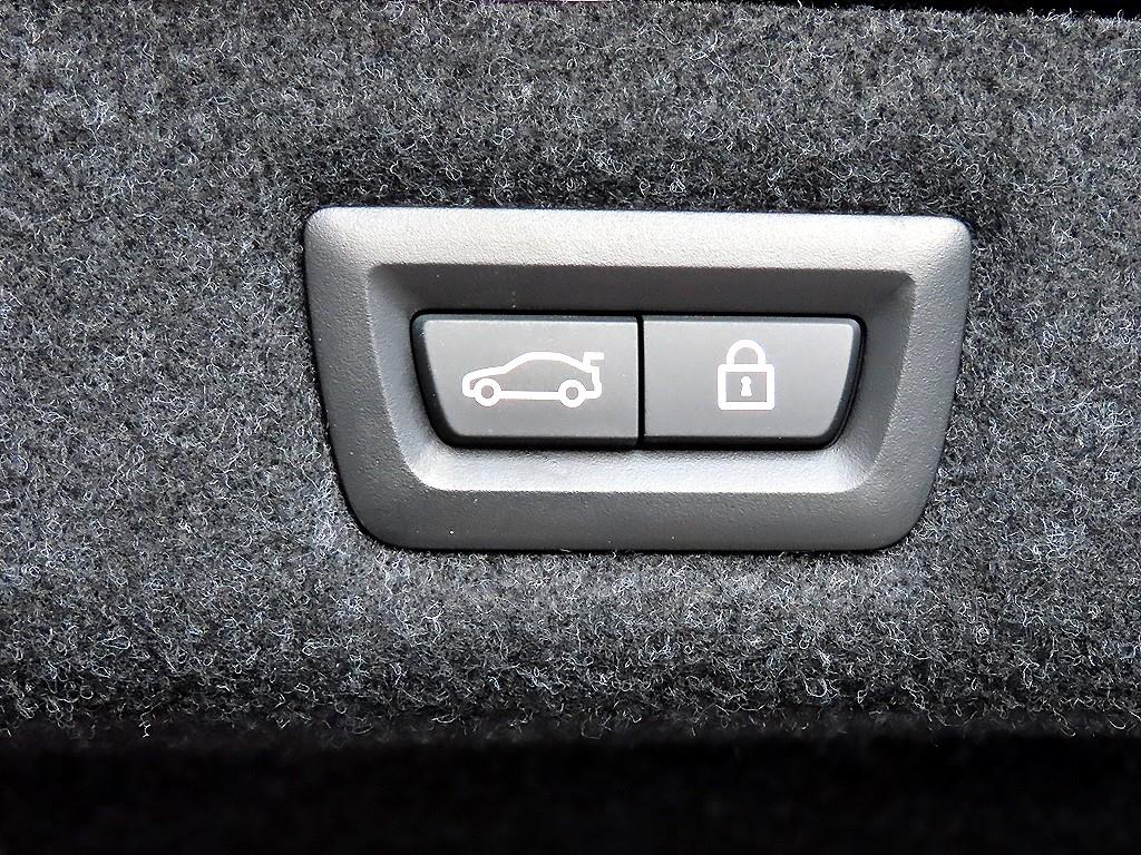 BMW 5시리즈(7세대) 530i M 스포츠팩 - 이미지 10