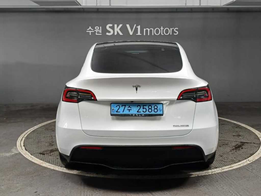 테슬라 모델 Y RWD - 이미지 2