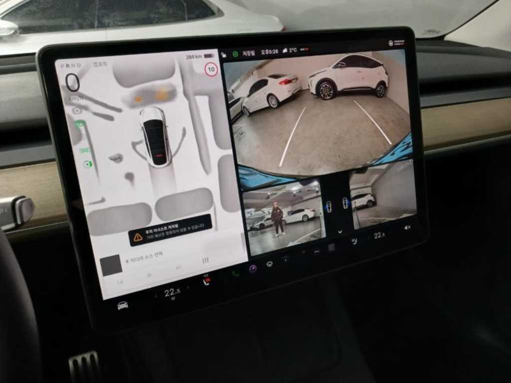 테슬라 모델 Y RWD - 이미지 15