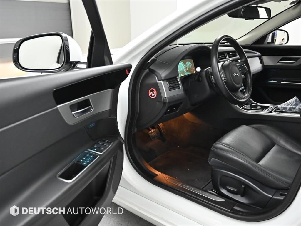 재규어 XF(2세대) 2.0 25t 프레스티지 - 이미지 2