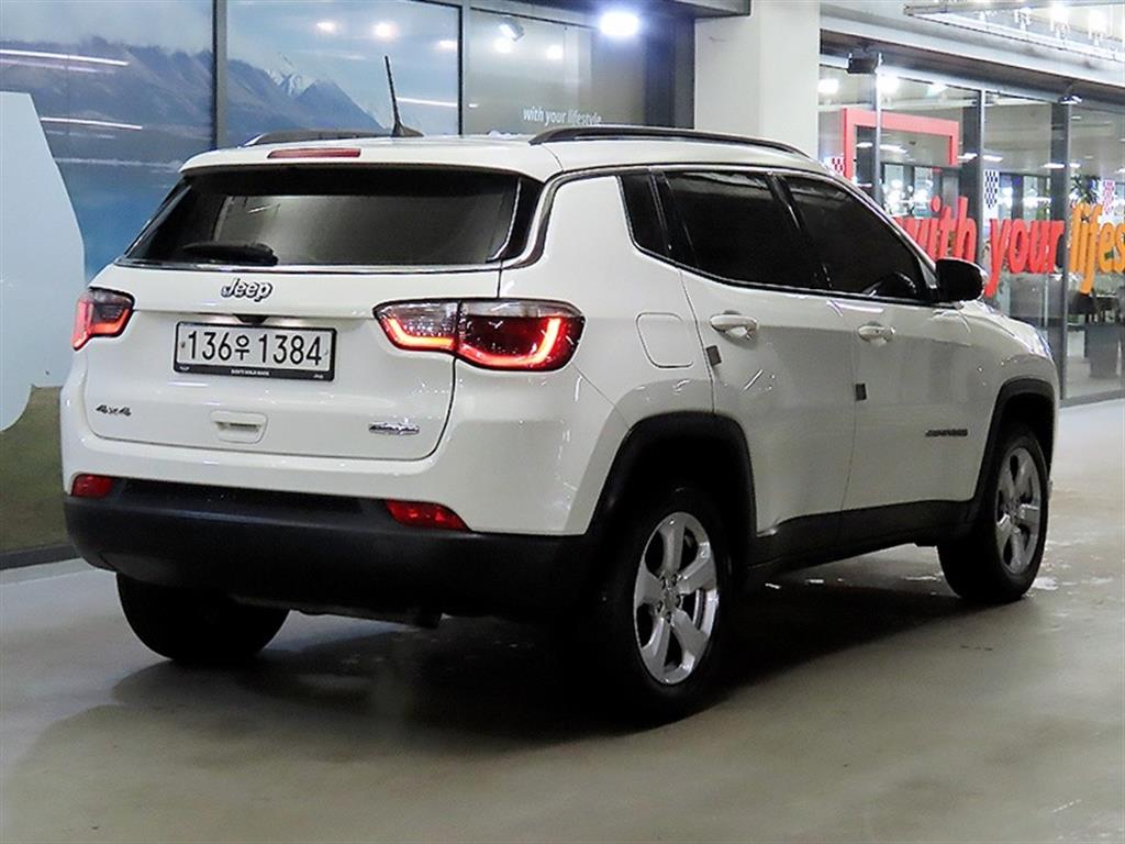 지프 컴패스(MP) 2.4 AWD 론지튜드 - 이미지 2