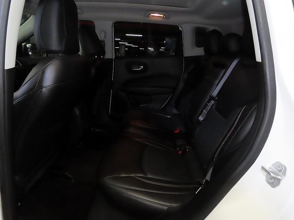 지프 컴패스(MP) 2.4 AWD 론지튜드 - 이미지 18