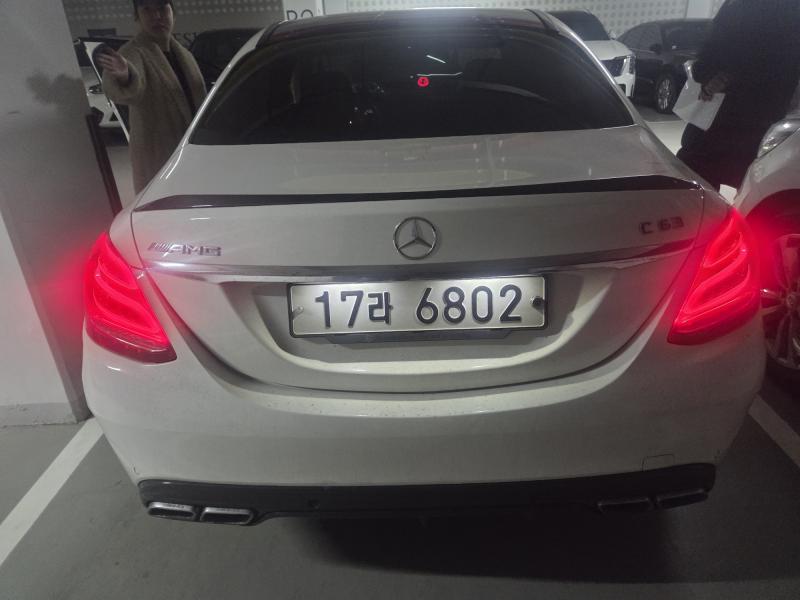 벤츠 C클래스(4세대) C63 AMG - 이미지 2
