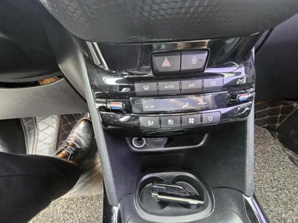 푸조 2008 1.6 e-HDi 펠린 L - 이미지 7