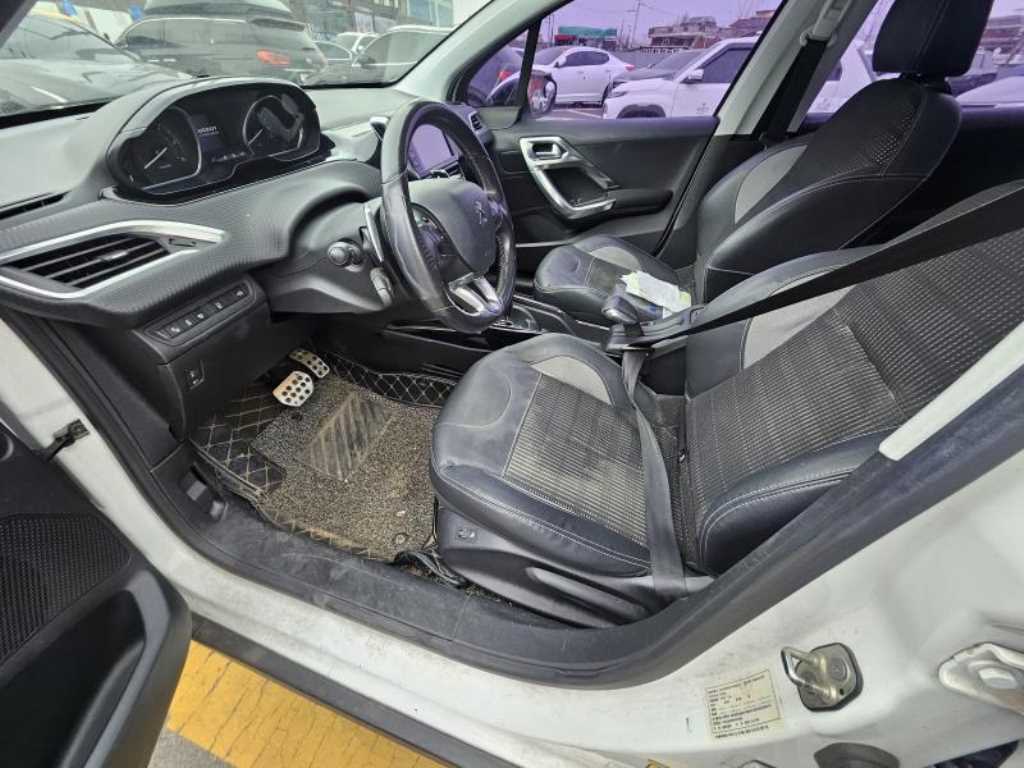 푸조 2008 1.6 e-HDi 펠린 L - 이미지 9