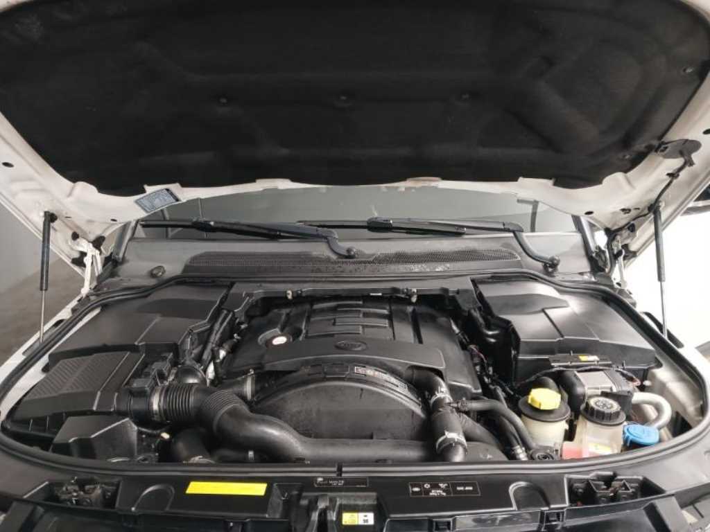 랜드로버 디스커버리4 3.0 SDV6 HSE - 이미지 11