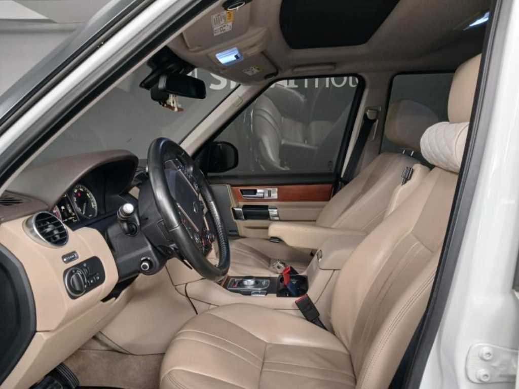 랜드로버 디스커버리4 3.0 SDV6 HSE - 이미지 16