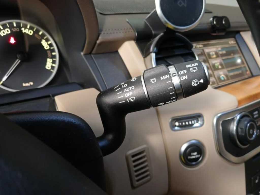 랜드로버 디스커버리4 3.0 SDV6 HSE - 이미지 5