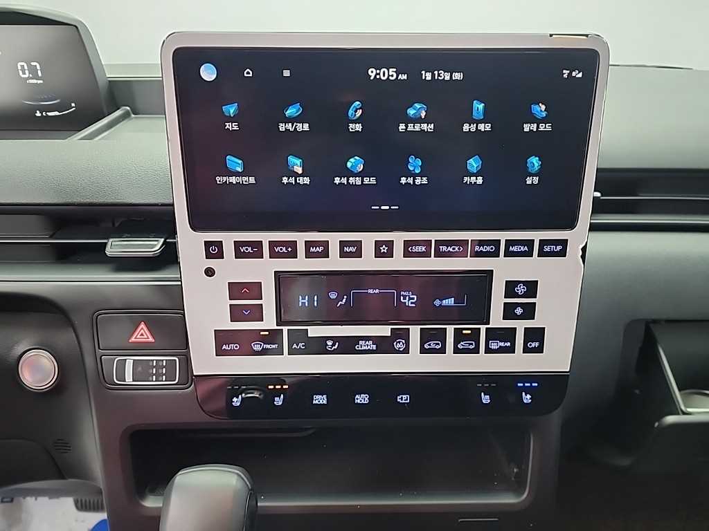 현대 스타리아 2.2 디젤 투어러 9인승 4WD 모던 - 이미지 9