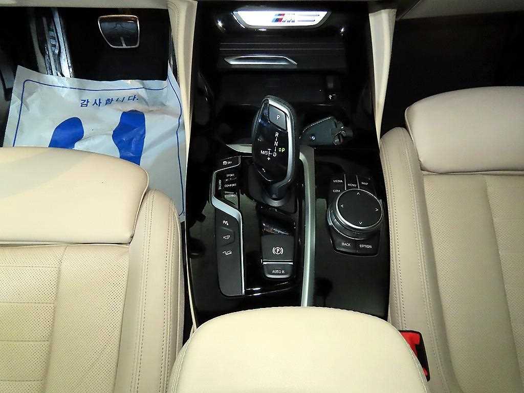 BMW X4(2세대) M40i xDrive 온라인 익스클루시브 - 이미지 3