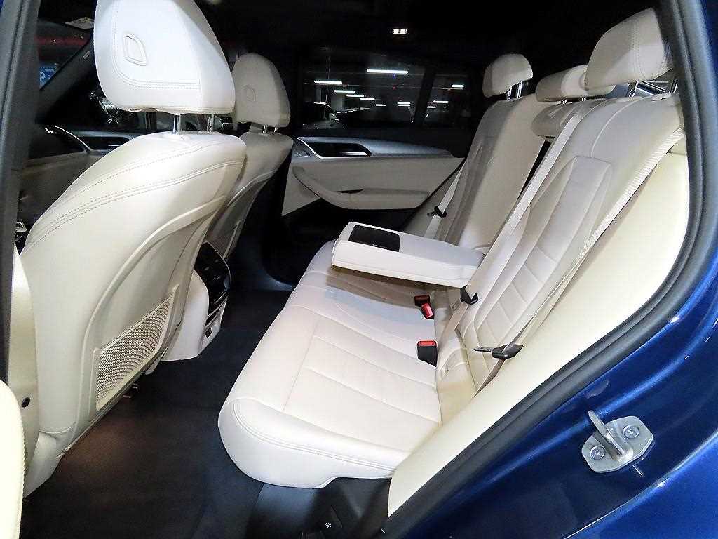 BMW X4(2세대) M40i xDrive 온라인 익스클루시브 - 이미지 7