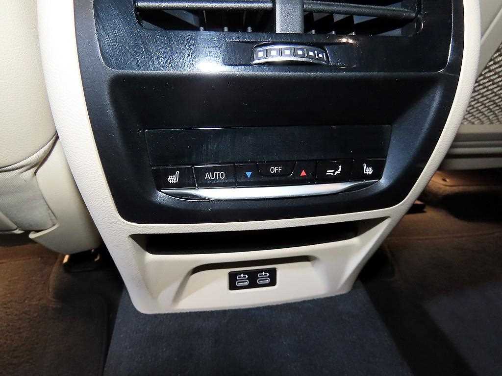 BMW X4(2세대) M40i xDrive 온라인 익스클루시브 - 이미지 16