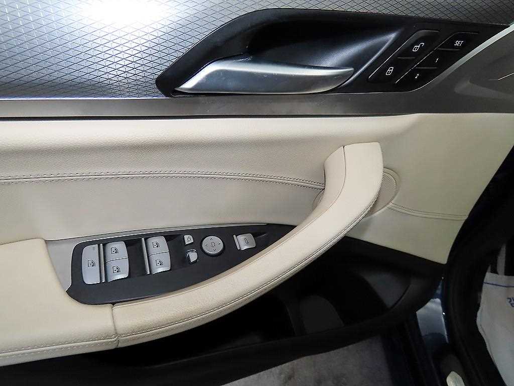 BMW X4(2세대) M40i xDrive 온라인 익스클루시브 - 이미지 9