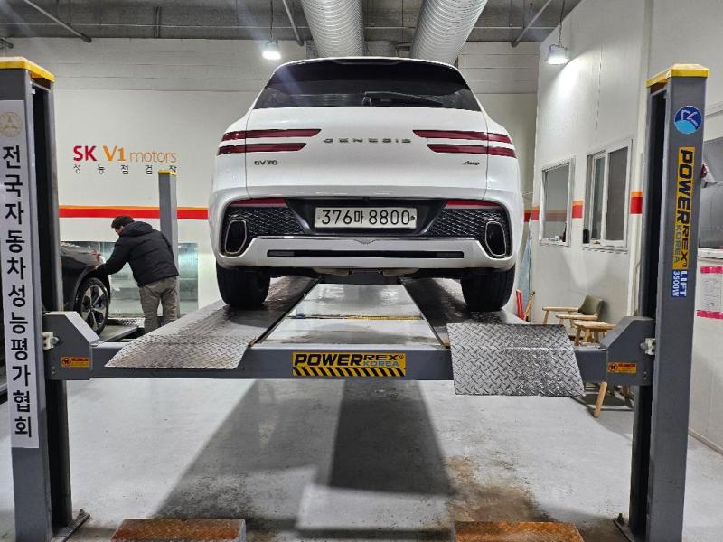 제네시스 GV70 2.5T AWD 기본형