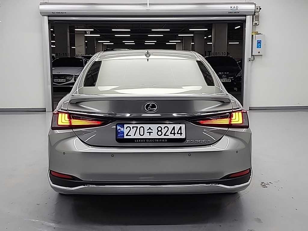 렉서스 ES(7세대) 300h 이그제큐티브 - 이미지 8