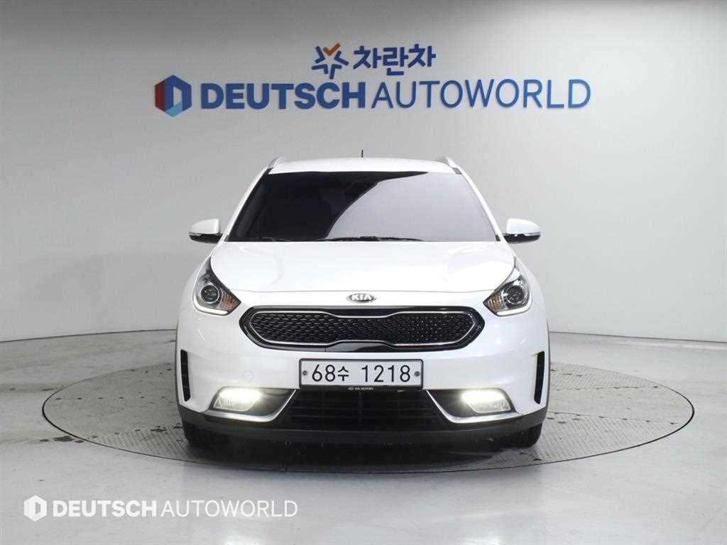 기아 니로 1.6 하이브리드 럭셔리 - 이미지 14