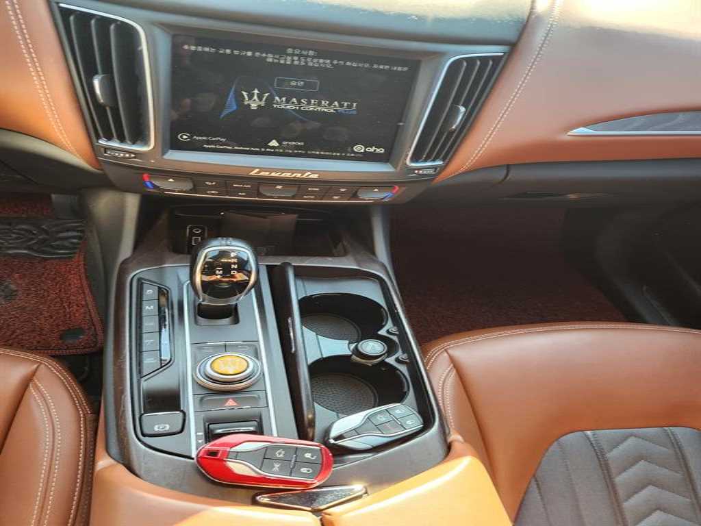 마세라티 르반떼 3.0 디젤 그란루쏘 - 이미지 7