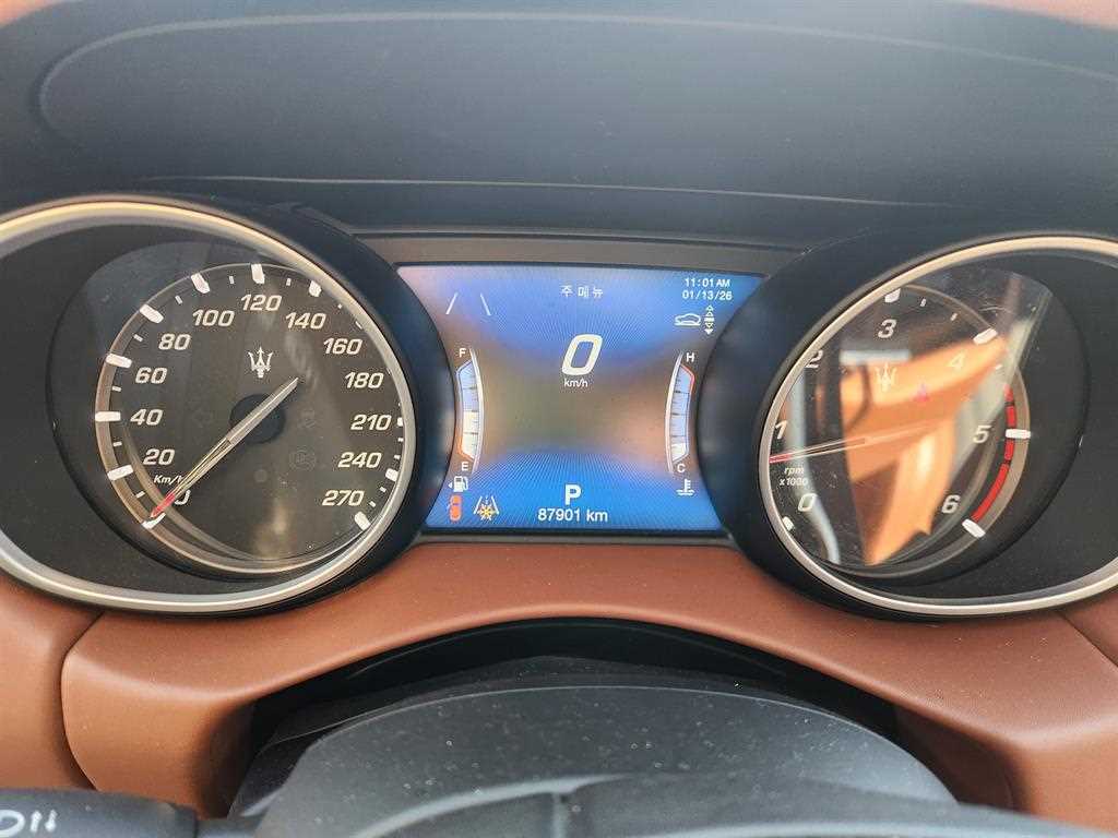 마세라티 르반떼 3.0 디젤 그란루쏘 - 이미지 10