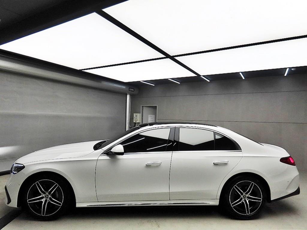 벤츠 E클래스(6세대) E300 4매틱 AMG 라인 - 이미지 4