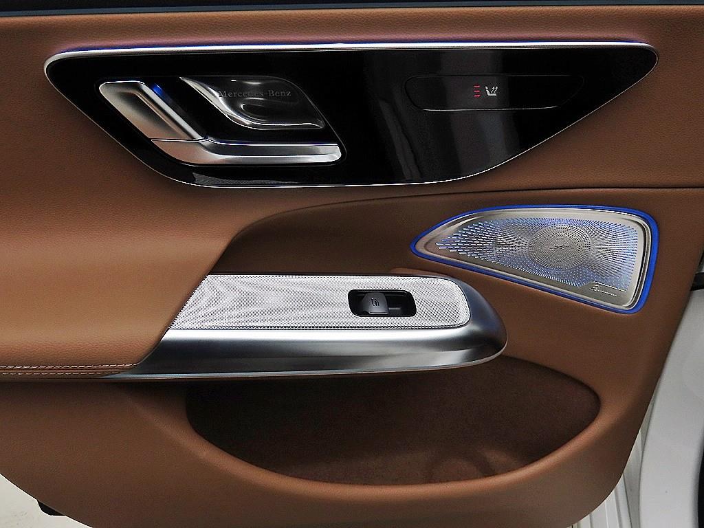 벤츠 E클래스(6세대) E300 4매틱 AMG 라인 - 이미지 20