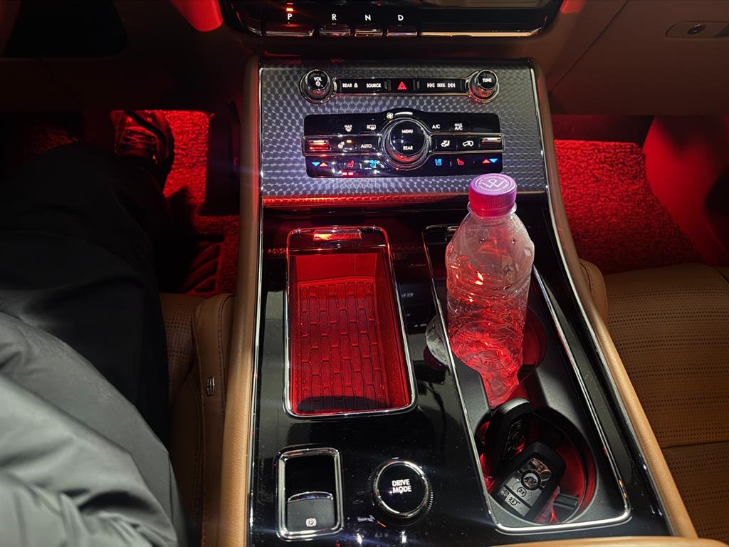 링컨 에비에이터(2세대) 3.0 V6 AWD 블랙 라벨 - 이미지 14