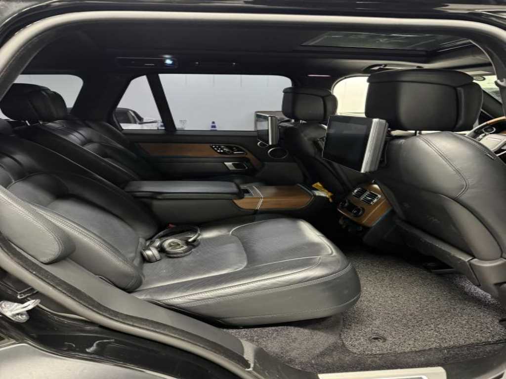 랜드로버 레인지로버(4세대) 4.4 SDV8 AB - 이미지 2