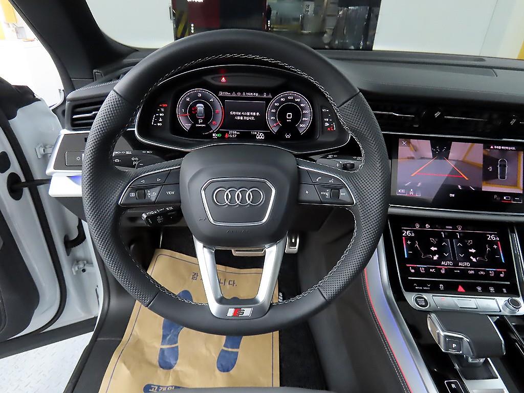 아우디 Q8 50 TDI 콰트로 프리미엄 - 이미지 2