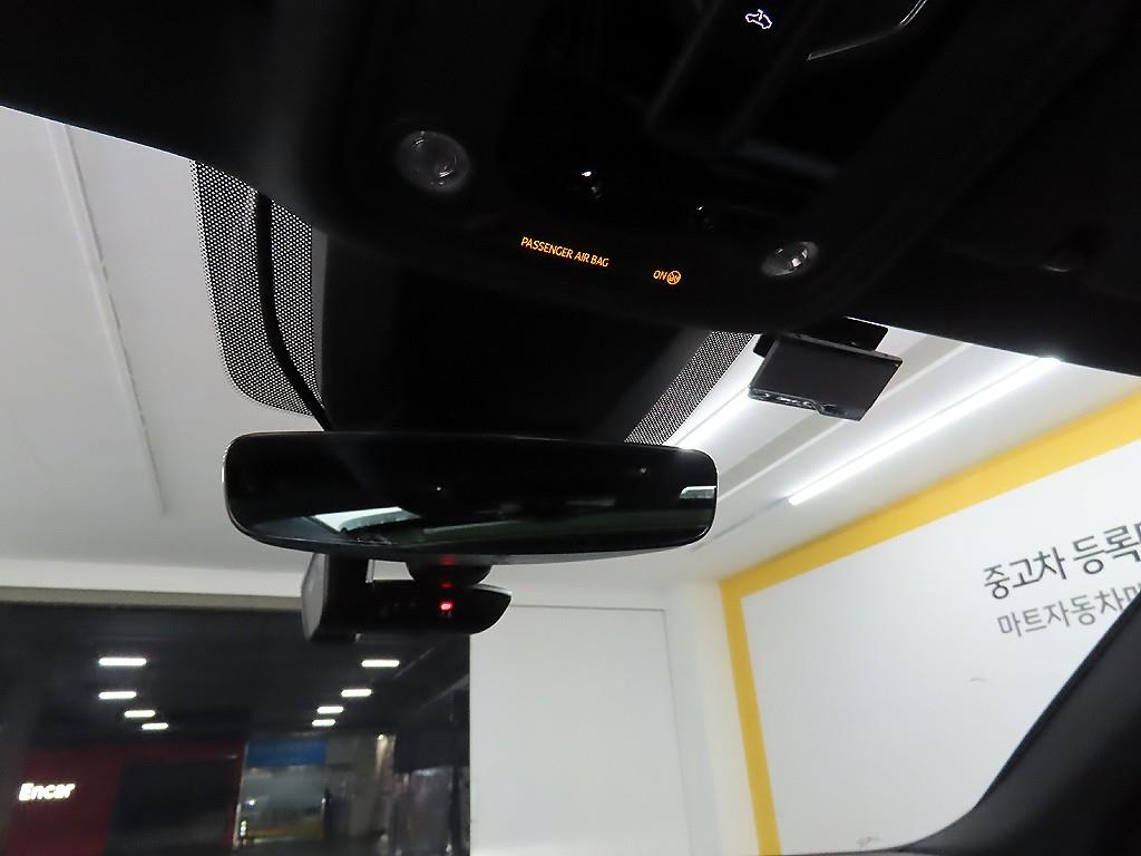 아우디 Q8 50 TDI 콰트로 프리미엄 - 이미지 18