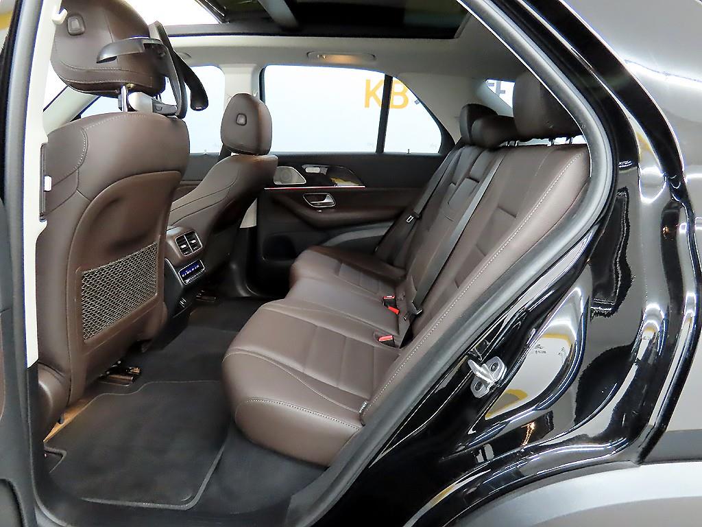 벤츠 GLE클래스(4세대) GLE 300d 4매틱 - 이미지 2