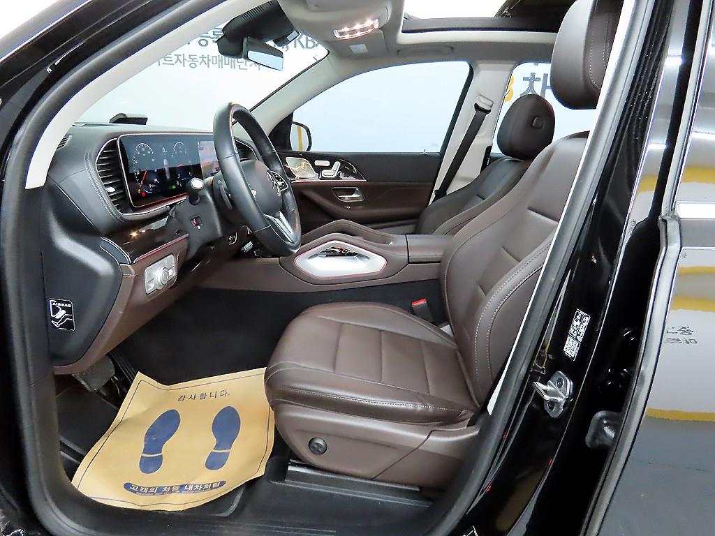 벤츠 GLE클래스(4세대) GLE 300d 4매틱 - 이미지 11