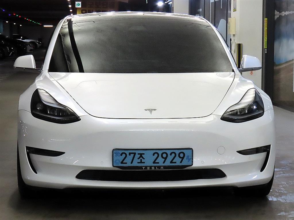 테슬라 모델 3 AWD 퍼포먼스 - 이미지 14