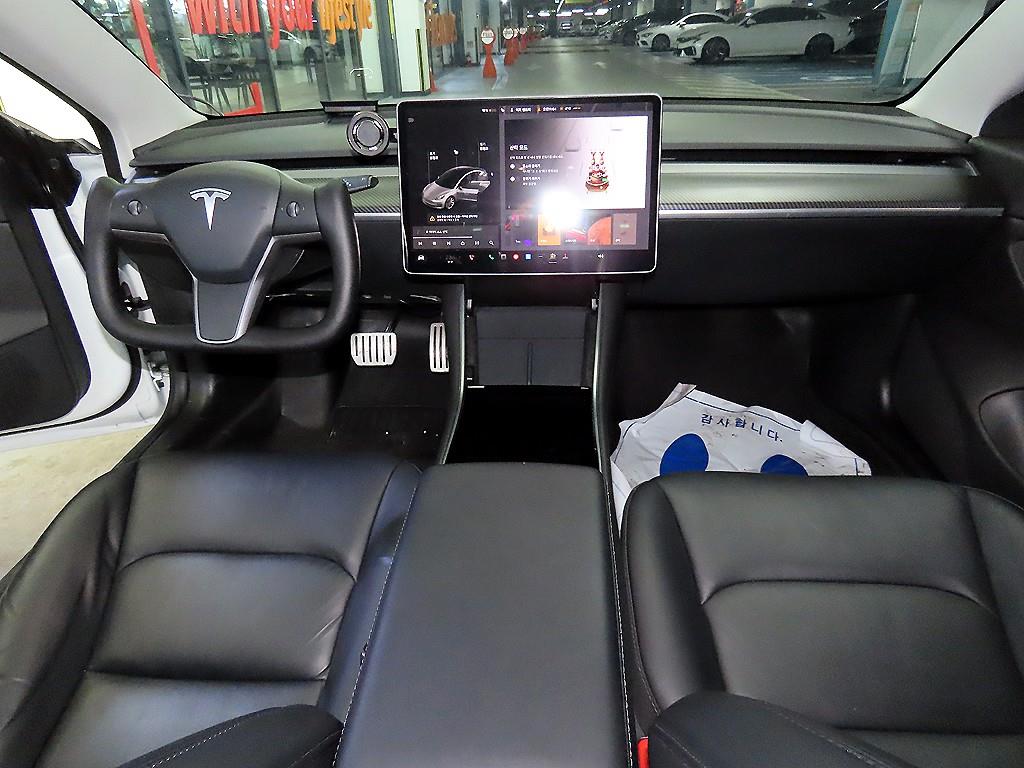 테슬라 모델 3 AWD 퍼포먼스 - 이미지 5