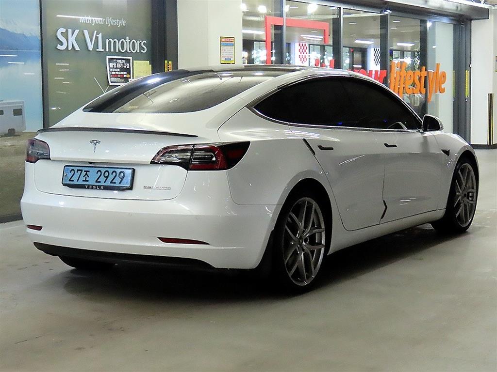 테슬라 모델 3 AWD 퍼포먼스 - 이미지 3