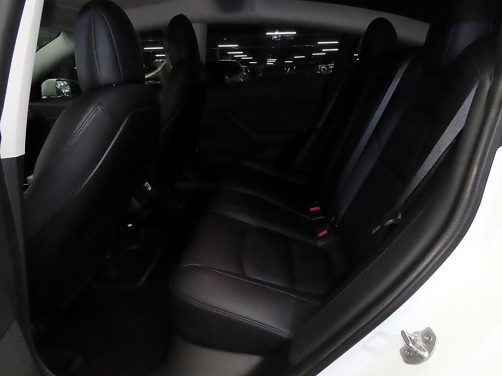 테슬라 모델 3 AWD 퍼포먼스 - 이미지 7