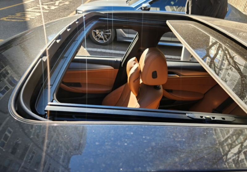 BMW 5시리즈(7세대) 530i M 스포츠팩 - 이미지 7