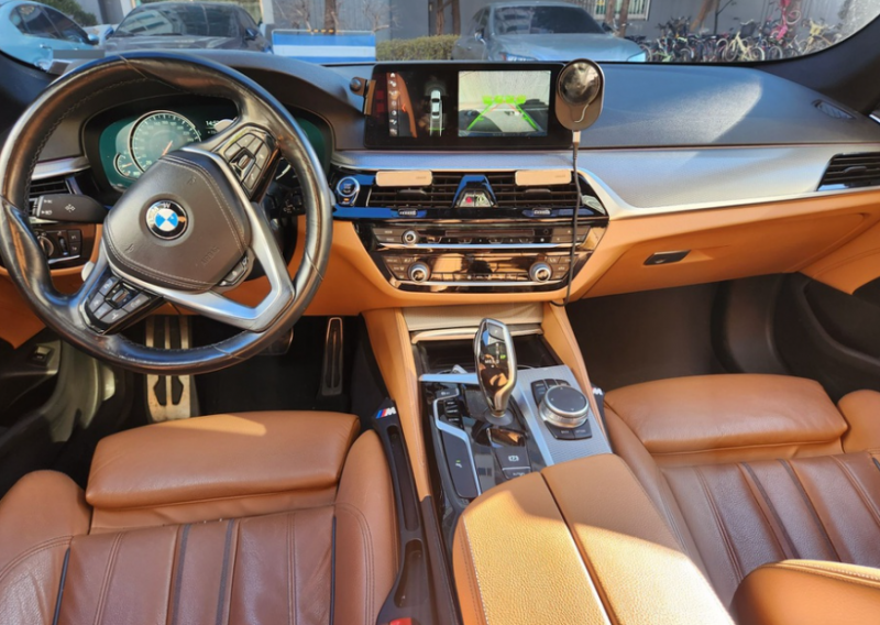 BMW 5시리즈(7세대) 530i M 스포츠팩 - 이미지 4