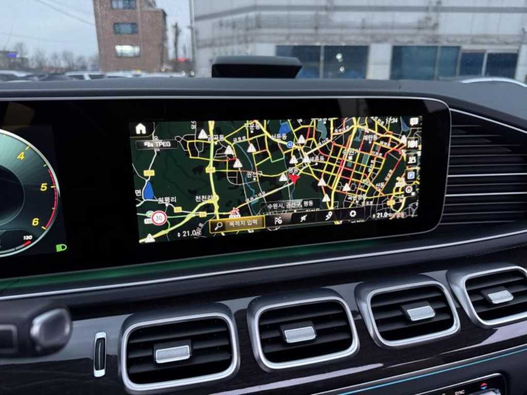 벤츠 GLE클래스(4세대) GLE 400d 4매틱 쿠페 - 이미지 8