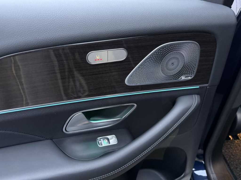 벤츠 GLE클래스(4세대) GLE 400d 4매틱 쿠페 - 이미지 11