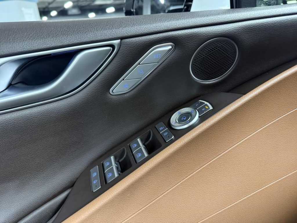 제네시스 더 올뉴G80 가솔린 2.5 2WD 기본형 - 이미지 17